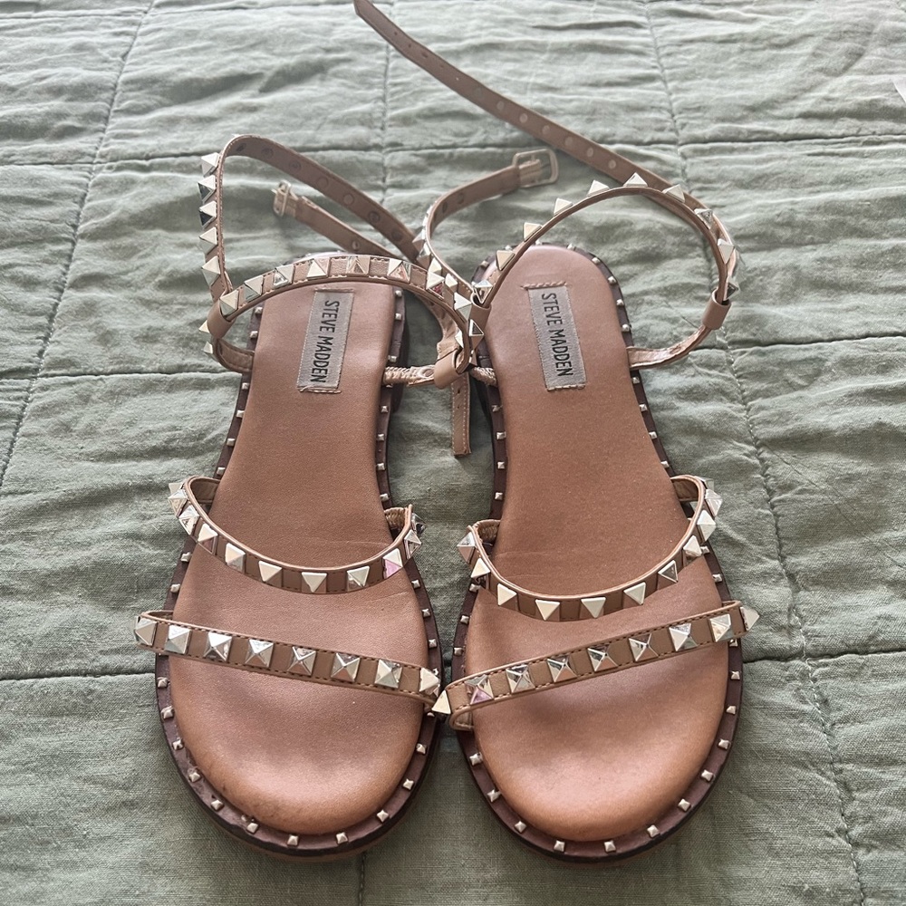 Steve Madden size 7 studded sandals